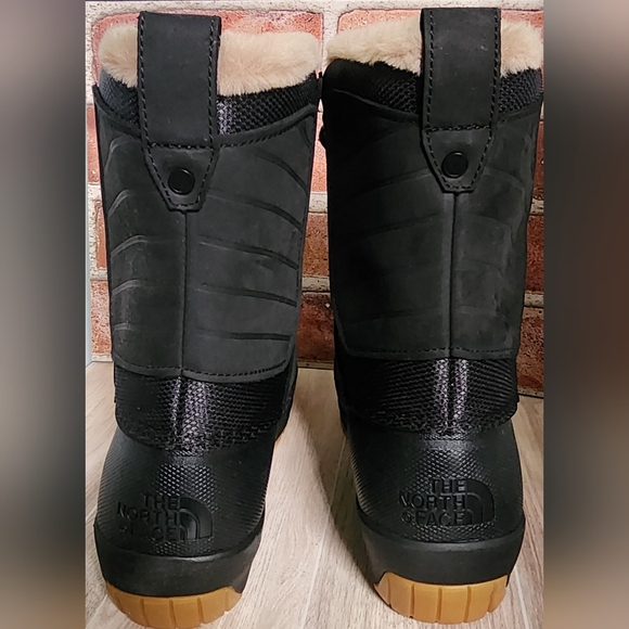 The North Face Women's Shellista IV Mid Lace Waterproof Insulated Winter Boots - Picture 9 of 13